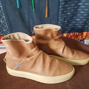 Satorisan Womens leather zip up boot/sneakers